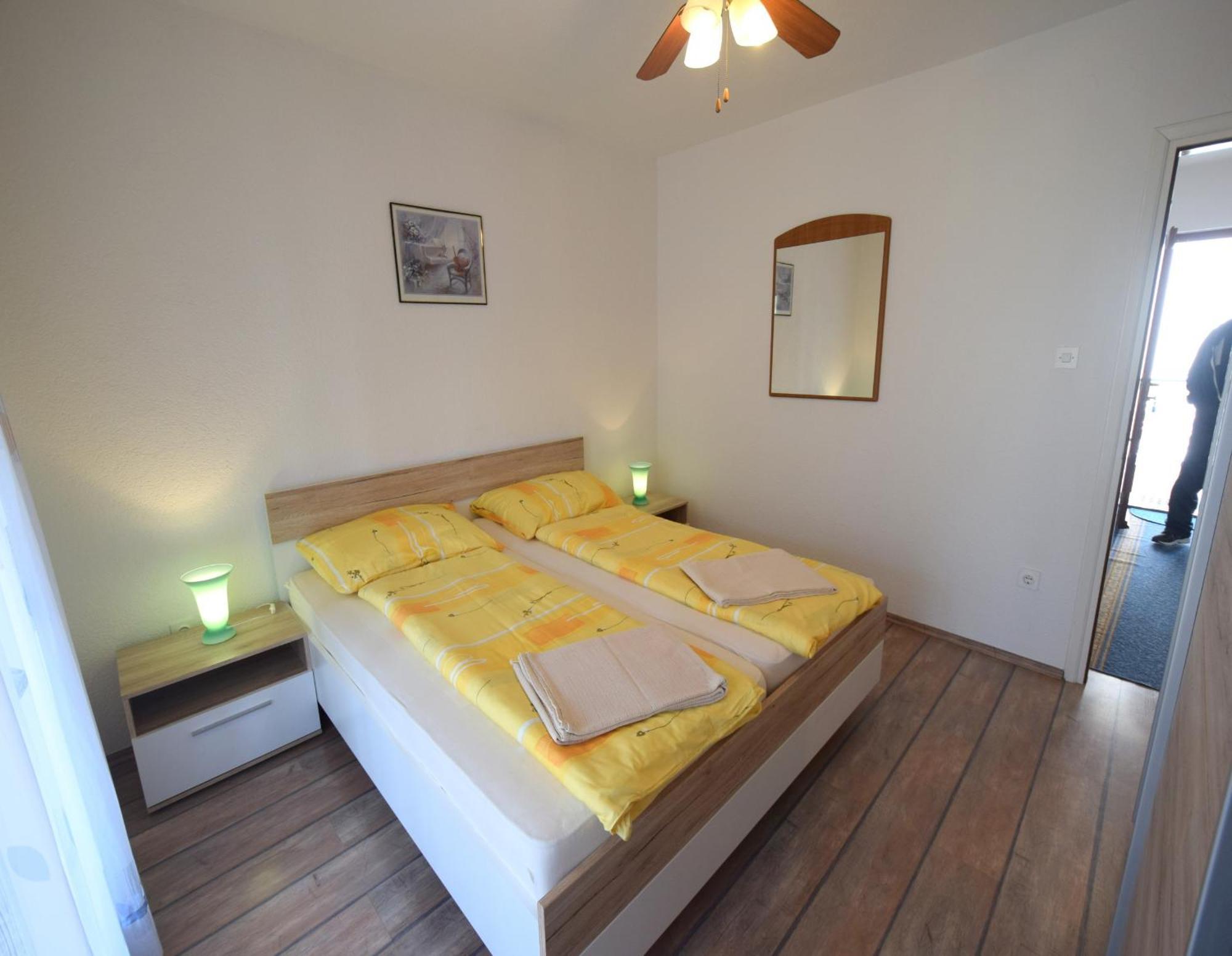 Apartment Martin Malinska Extérieur photo