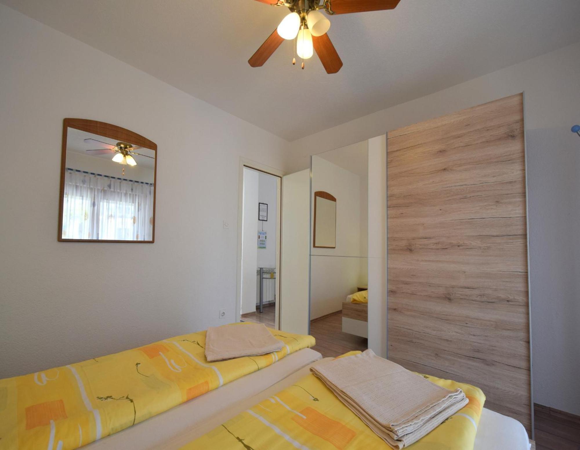 Apartment Martin Malinska Extérieur photo