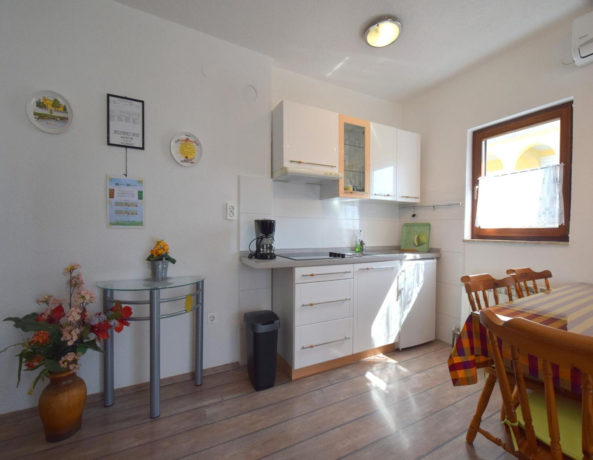 Apartment Martin Malinska Extérieur photo