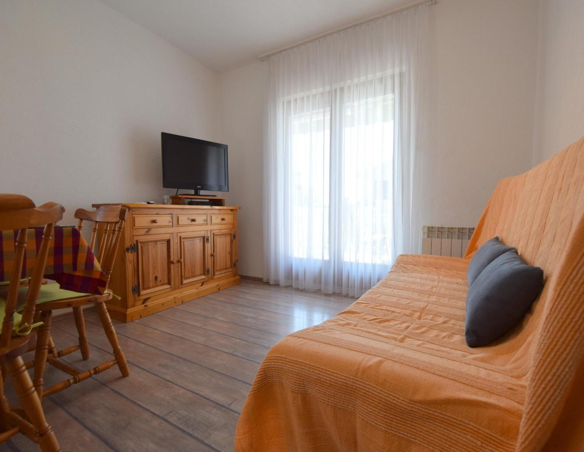 Apartment Martin Malinska Extérieur photo