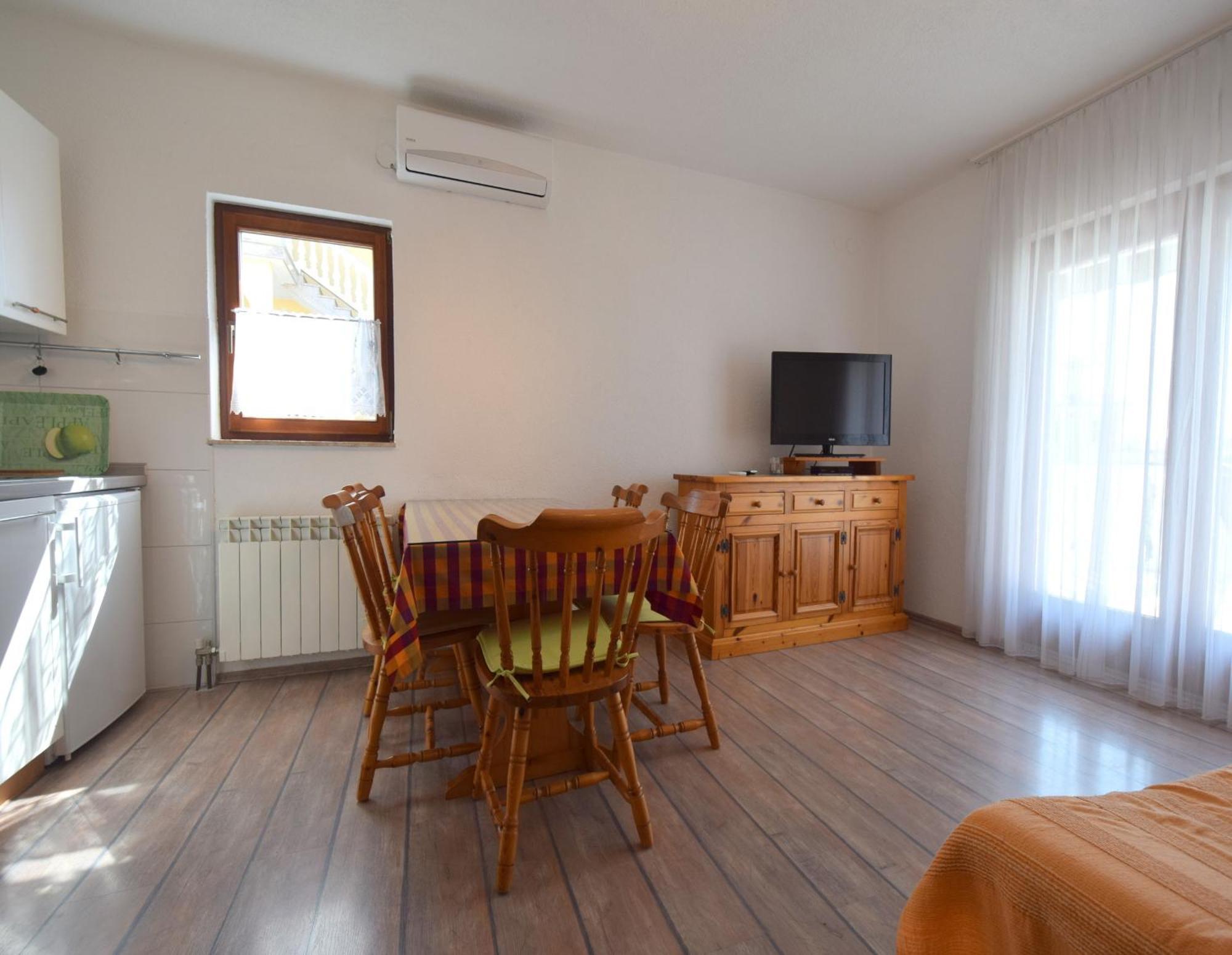 Apartment Martin Malinska Extérieur photo