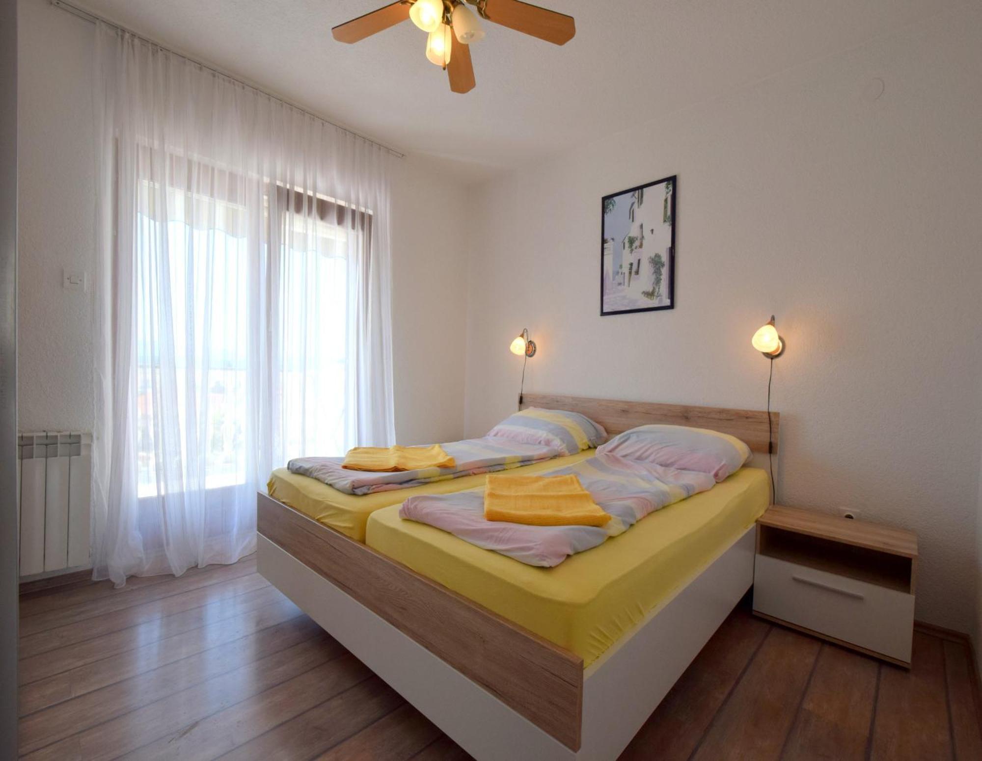 Apartment Martin Malinska Extérieur photo