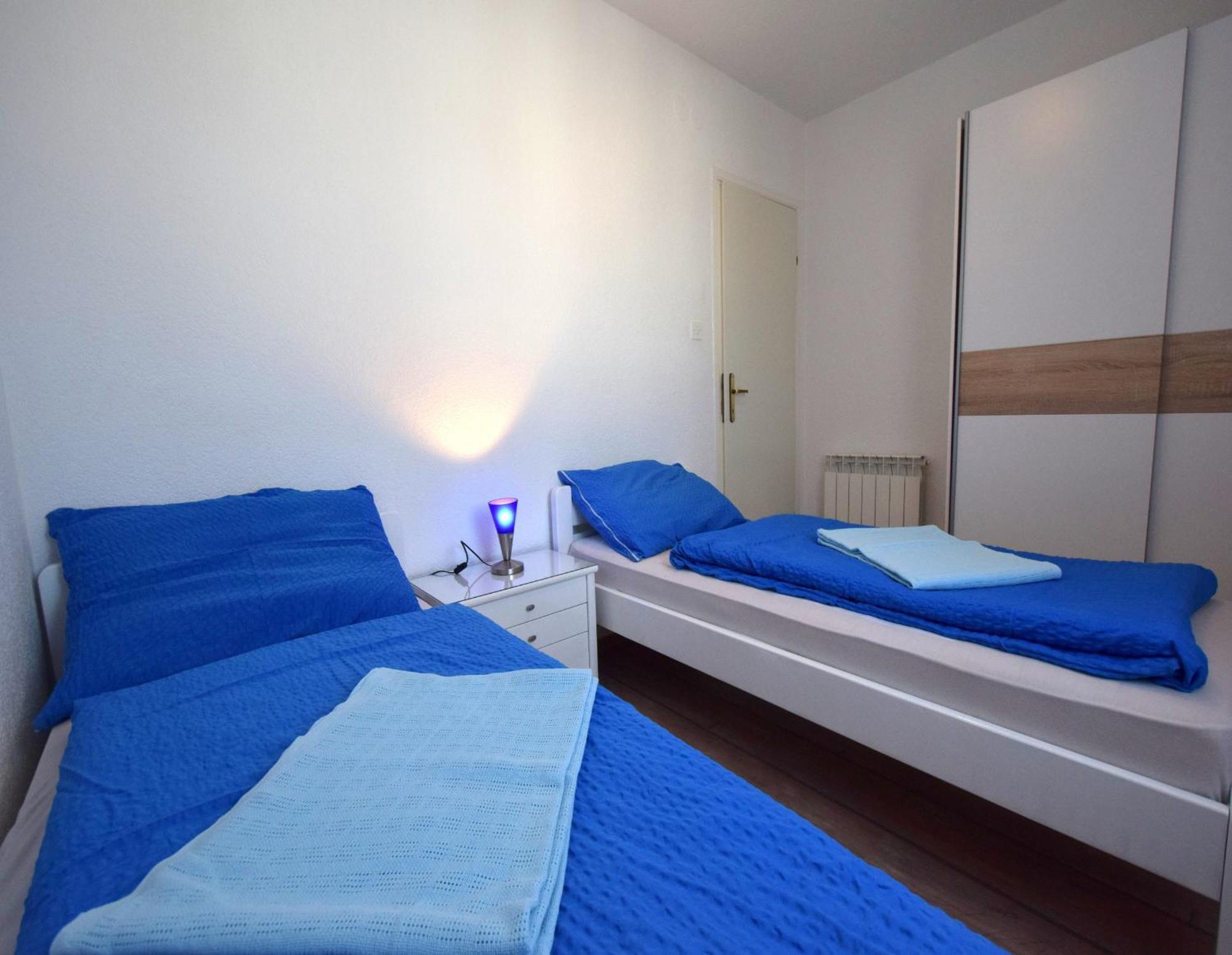 Apartment Martin Malinska Extérieur photo